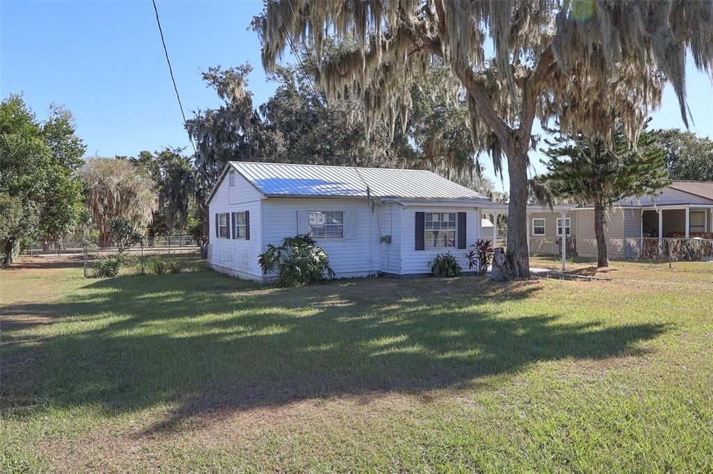 На продажу: $185,000 (3 спален, 1 ванн, 764 Квадратных фут)