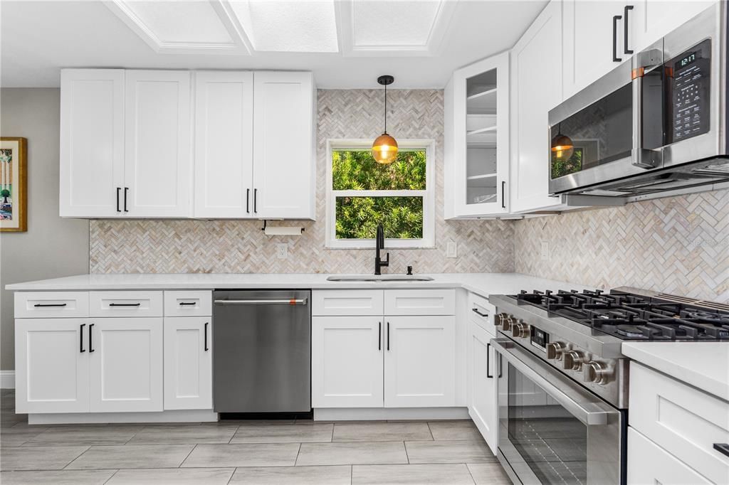 En Venta: $809,999 (3 camas, 2 baños, 1422 Pies cuadrados)