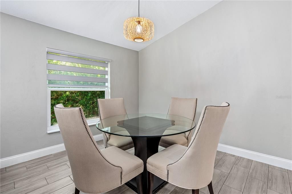 En Venta: $809,999 (3 camas, 2 baños, 1422 Pies cuadrados)