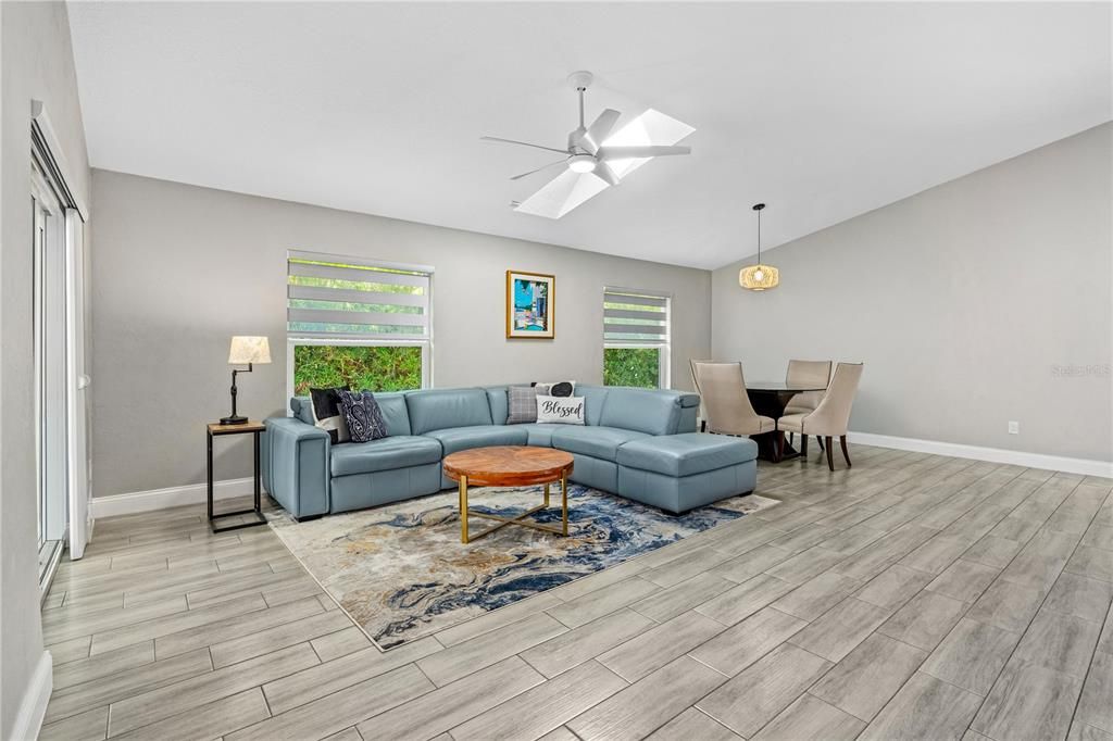 En Venta: $809,999 (3 camas, 2 baños, 1422 Pies cuadrados)