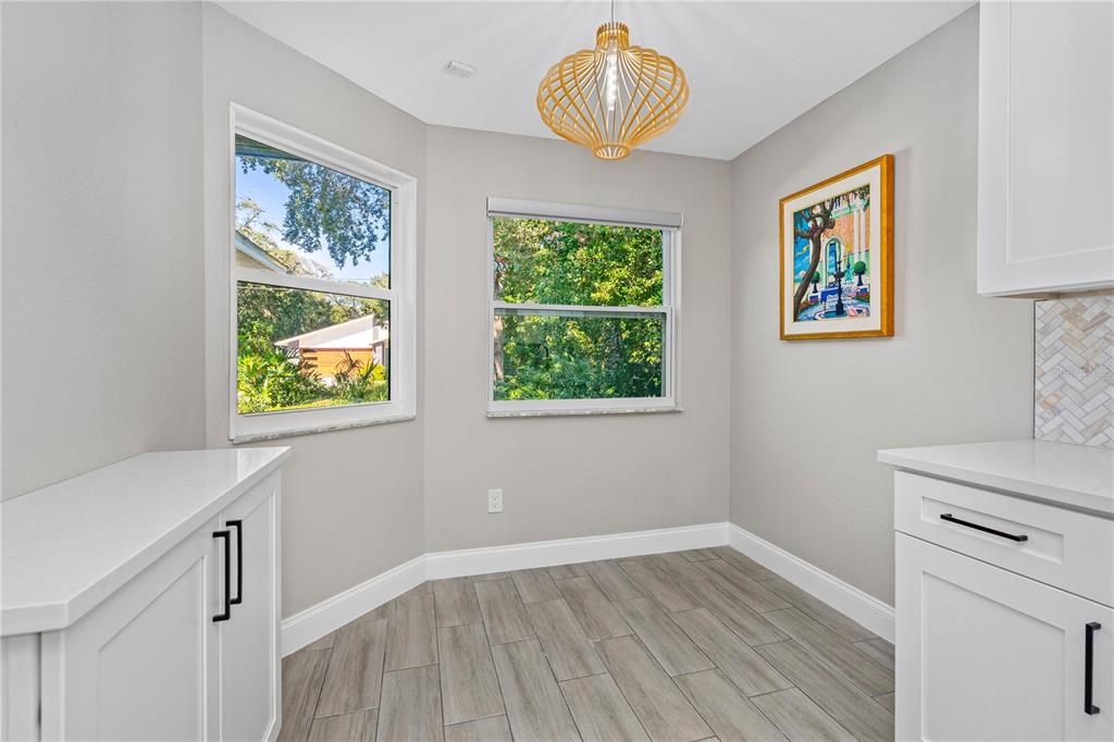 En Venta: $809,999 (3 camas, 2 baños, 1422 Pies cuadrados)