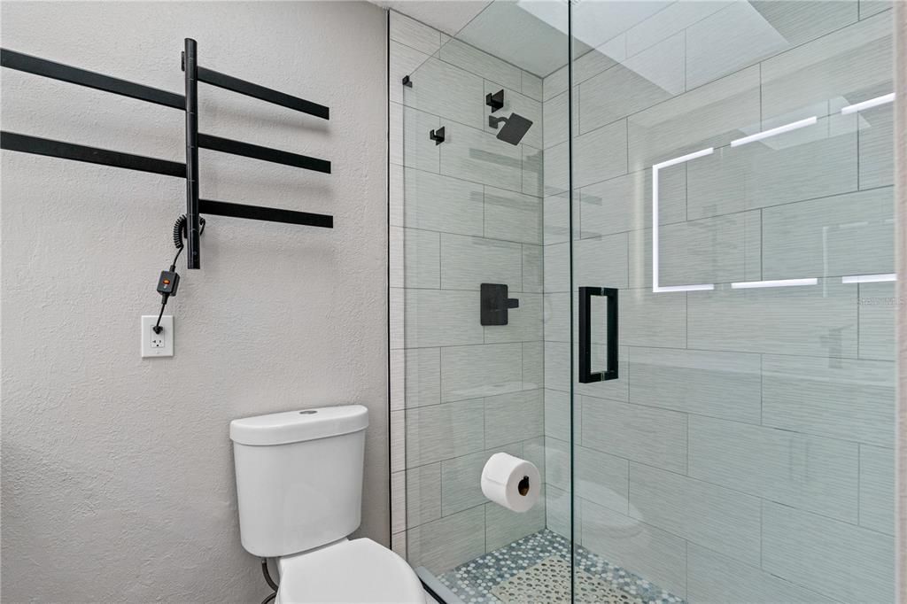 En Venta: $809,999 (3 camas, 2 baños, 1422 Pies cuadrados)