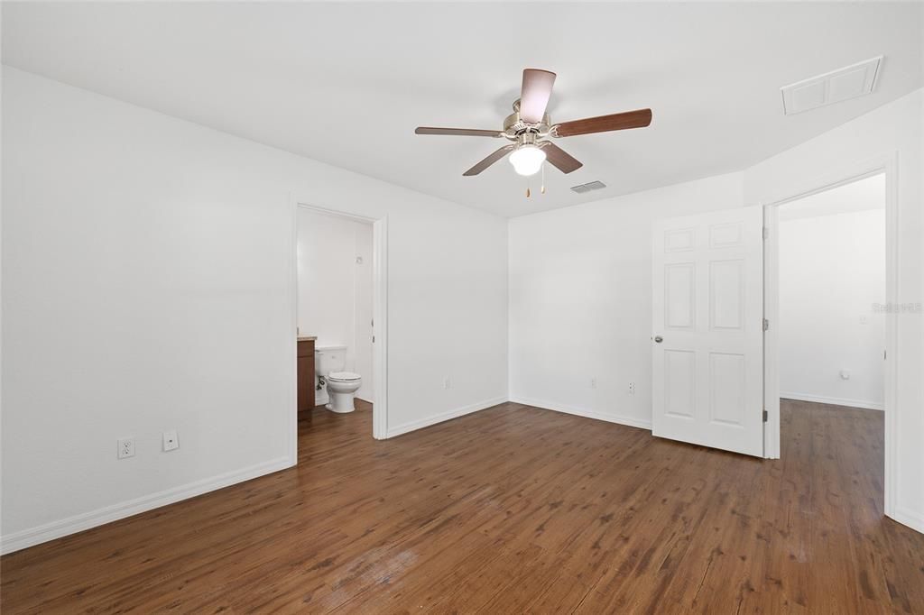 En Venta: $234,000 (3 camas, 2 baños, 1178 Pies cuadrados)