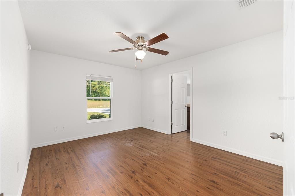 En Venta: $234,000 (3 camas, 2 baños, 1178 Pies cuadrados)