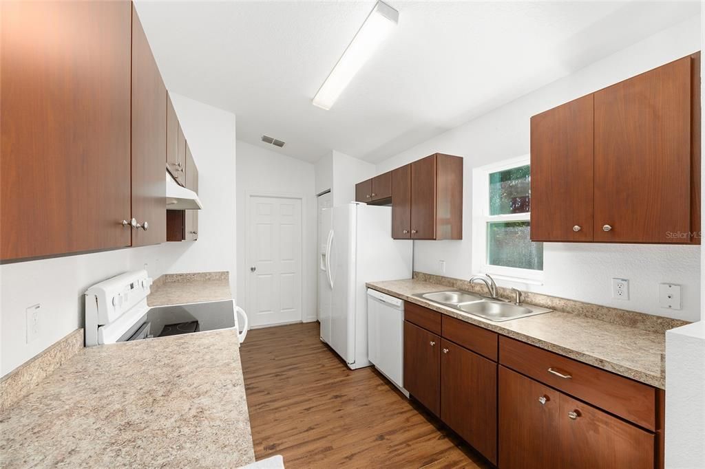 En Venta: $234,000 (3 camas, 2 baños, 1178 Pies cuadrados)