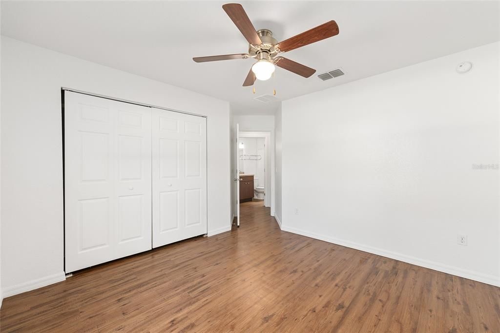 En Venta: $234,000 (3 camas, 2 baños, 1178 Pies cuadrados)