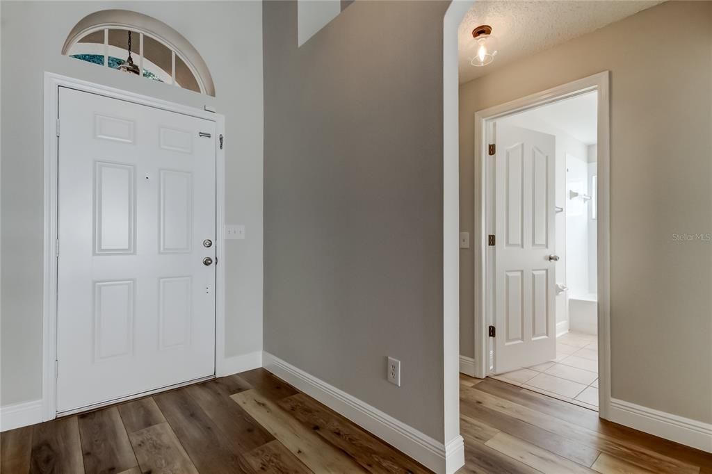 Под контрактом: $2,650 (3 спален, 2 ванн, 1549 Квадратных фут)