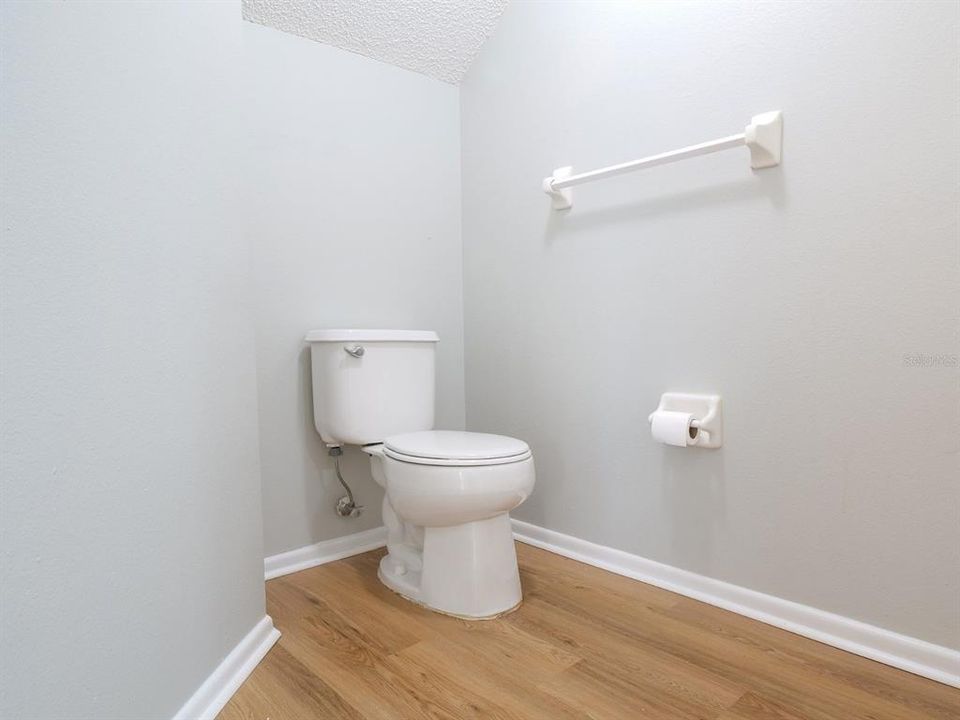 待售: $215,000 (2 贝兹, 1 浴室, 1159 平方英尺)