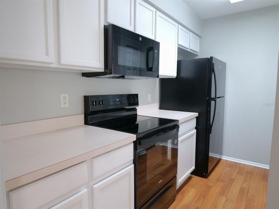 待售: $215,000 (2 贝兹, 1 浴室, 1159 平方英尺)