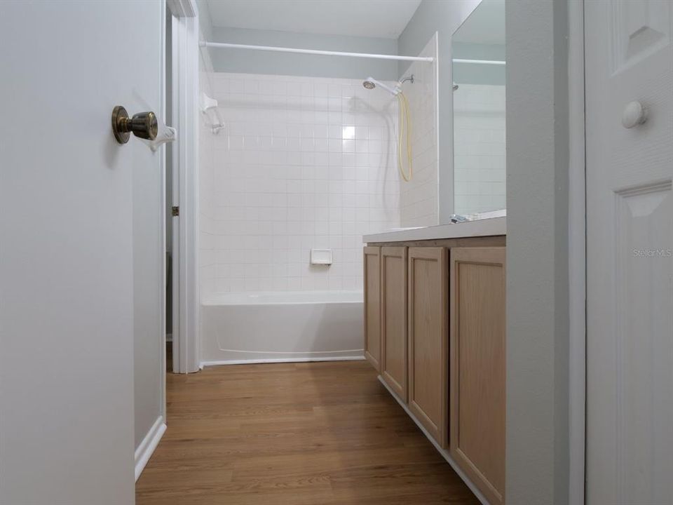 待售: $215,000 (2 贝兹, 1 浴室, 1159 平方英尺)