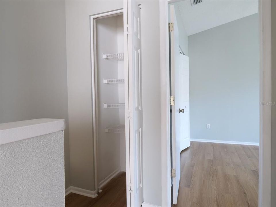 待售: $215,000 (2 贝兹, 1 浴室, 1159 平方英尺)