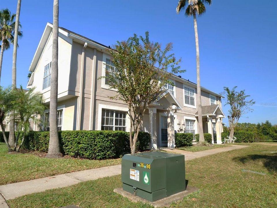 待售: $215,000 (2 贝兹, 1 浴室, 1159 平方英尺)