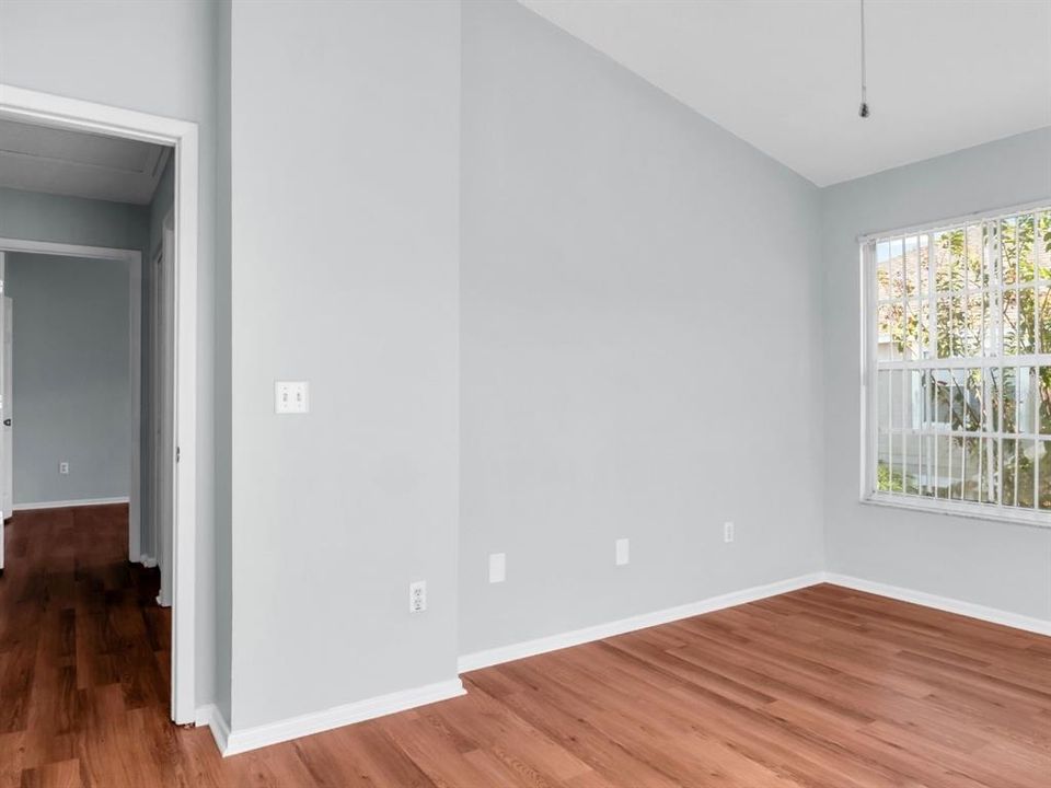 待售: $215,000 (2 贝兹, 1 浴室, 1159 平方英尺)