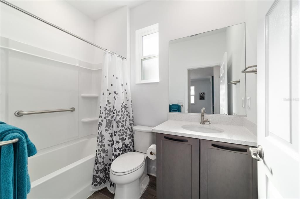 For Sale: $299,000 (2 beds, 2 baths, 1342 Square Feet)