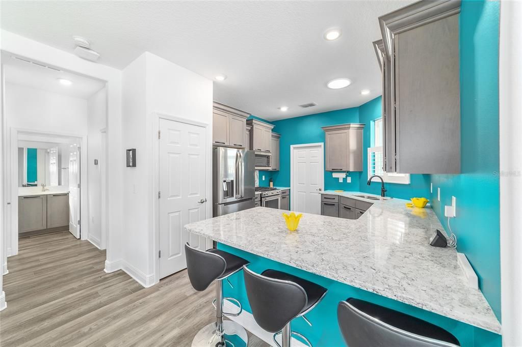 For Sale: $299,000 (2 beds, 2 baths, 1342 Square Feet)