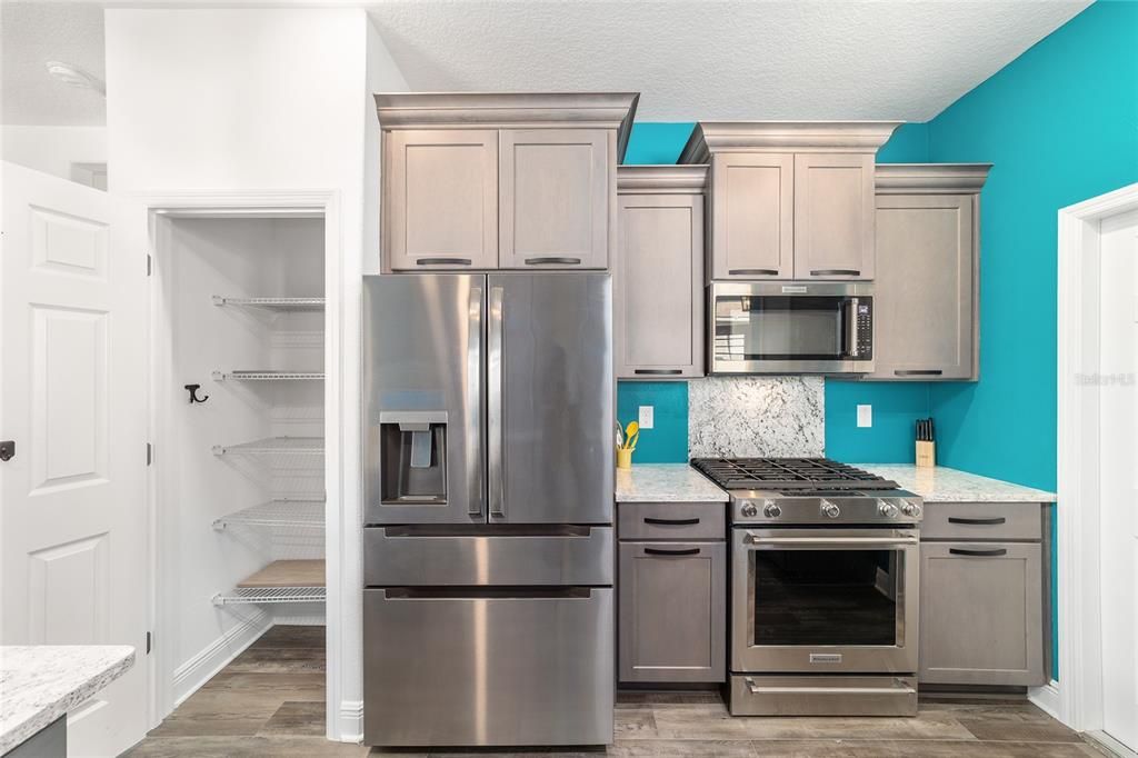 For Sale: $299,000 (2 beds, 2 baths, 1342 Square Feet)