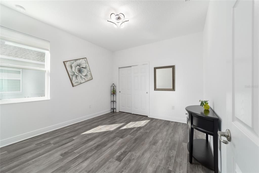 For Sale: $299,000 (2 beds, 2 baths, 1342 Square Feet)