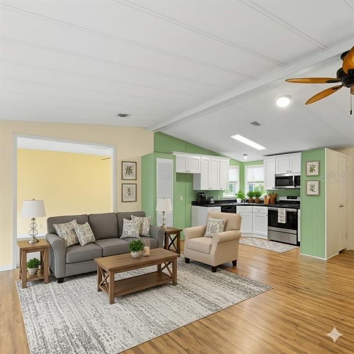 На продажу: $145,000 (2 спален, 2 ванн, 1066 Квадратных фут)