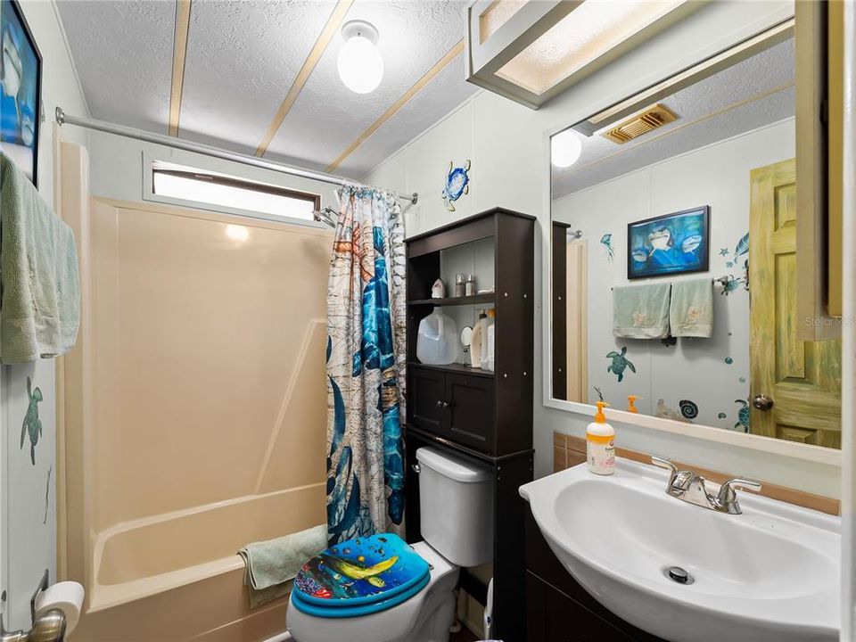 На продажу: $145,000 (2 спален, 2 ванн, 1066 Квадратных фут)