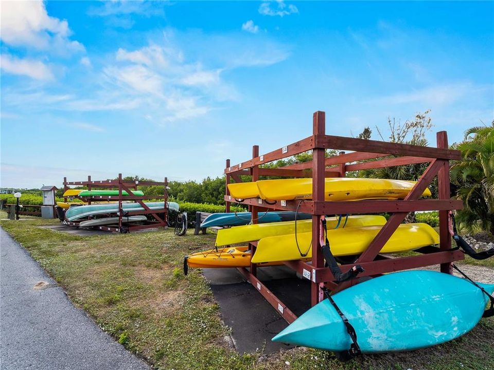 На продажу: $145,000 (2 спален, 2 ванн, 1066 Квадратных фут)