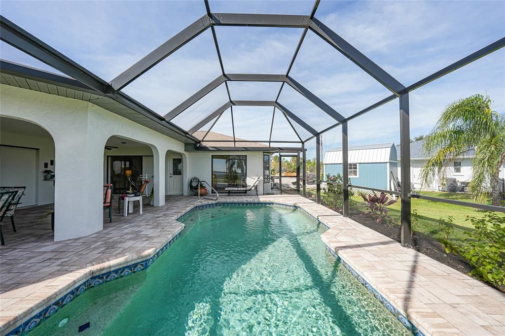 En Venta: $555,000 (3 camas, 2 baños, 1899 Pies cuadrados)