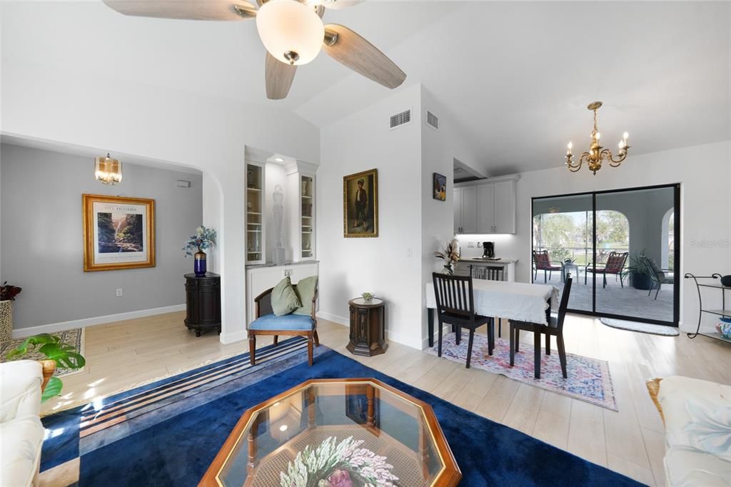 En Venta: $555,000 (3 camas, 2 baños, 1899 Pies cuadrados)