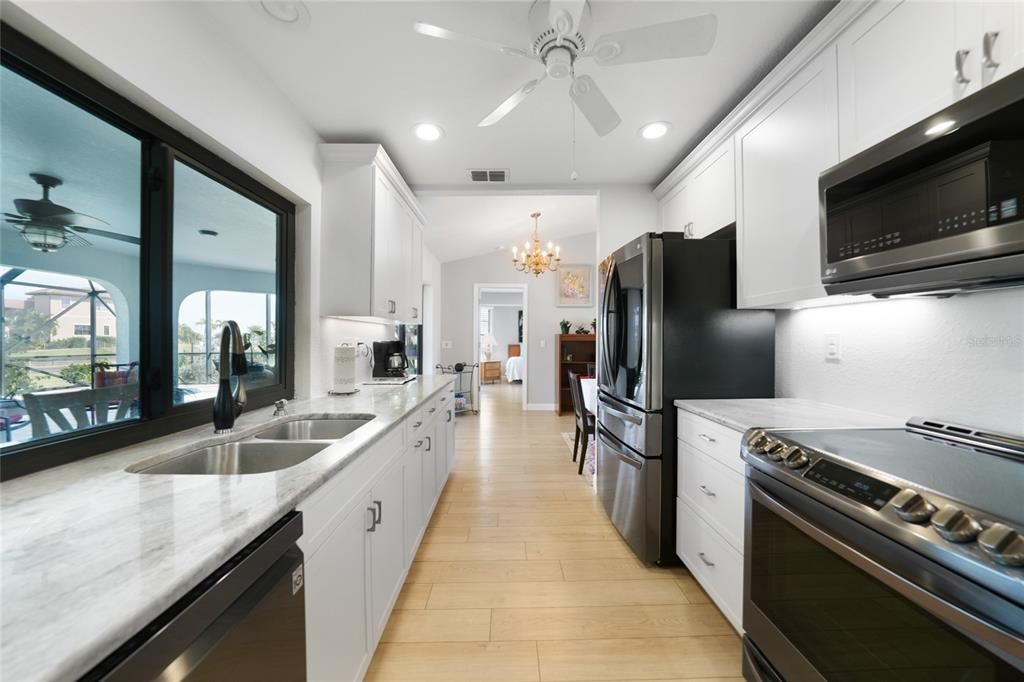 En Venta: $555,000 (3 camas, 2 baños, 1899 Pies cuadrados)