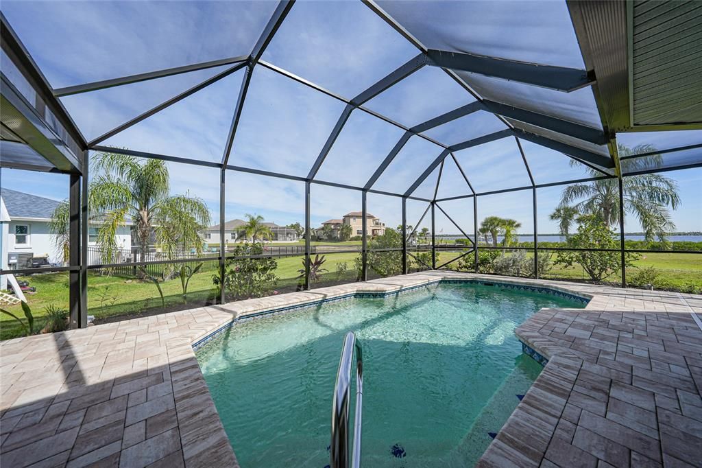 En Venta: $555,000 (3 camas, 2 baños, 1899 Pies cuadrados)