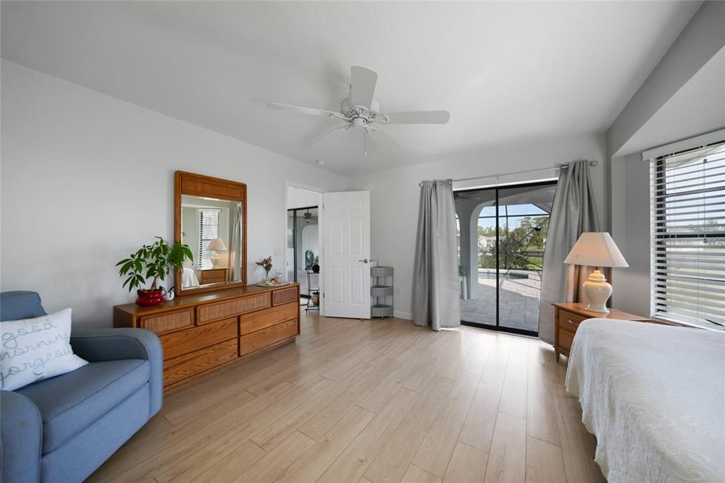 En Venta: $555,000 (3 camas, 2 baños, 1899 Pies cuadrados)