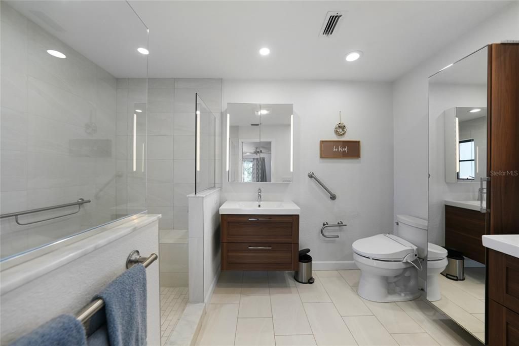 En Venta: $555,000 (3 camas, 2 baños, 1899 Pies cuadrados)