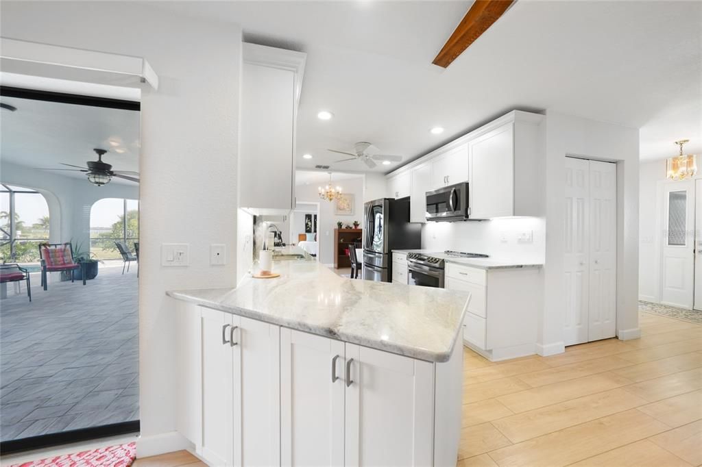 En Venta: $555,000 (3 camas, 2 baños, 1899 Pies cuadrados)