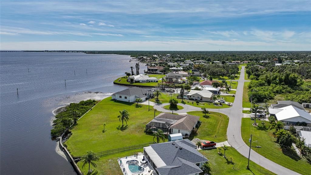 En Venta: $555,000 (3 camas, 2 baños, 1899 Pies cuadrados)