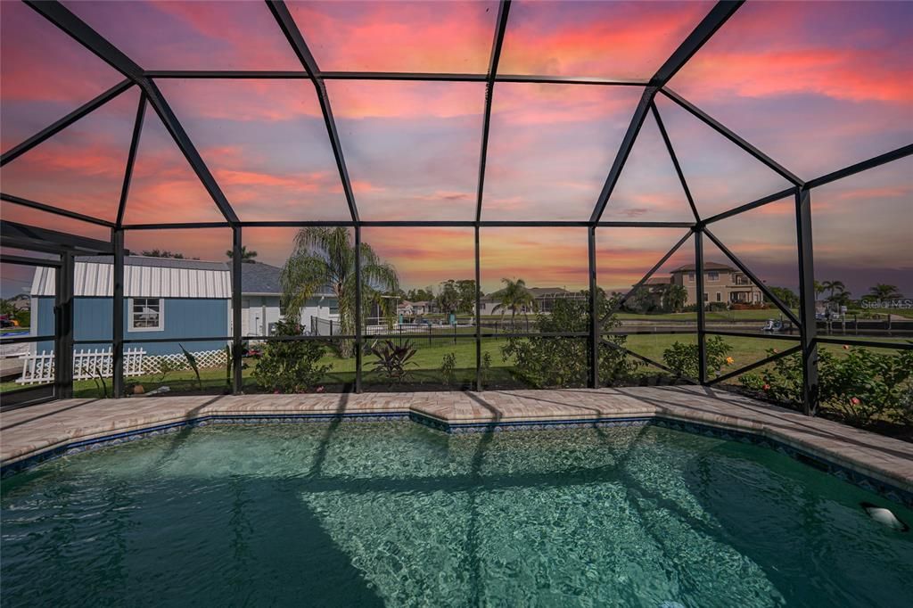 En Venta: $555,000 (3 camas, 2 baños, 1899 Pies cuadrados)