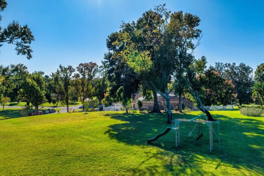 For Sale: $849,999 (4 beds, 2 baths, 2269 Square Feet)