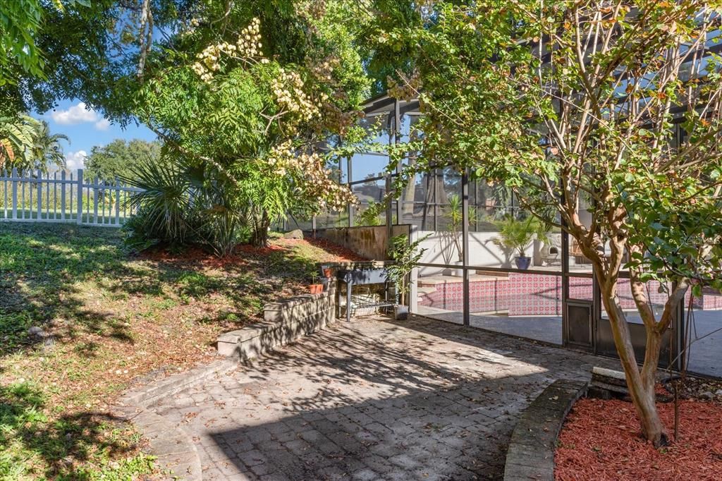 For Sale: $849,999 (4 beds, 2 baths, 2269 Square Feet)