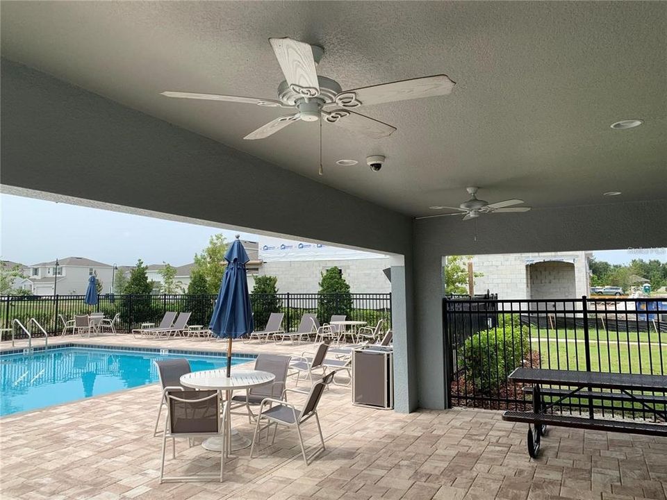 出租: $2,700 (4 贝兹, 2 浴室, 2330 平方英尺)