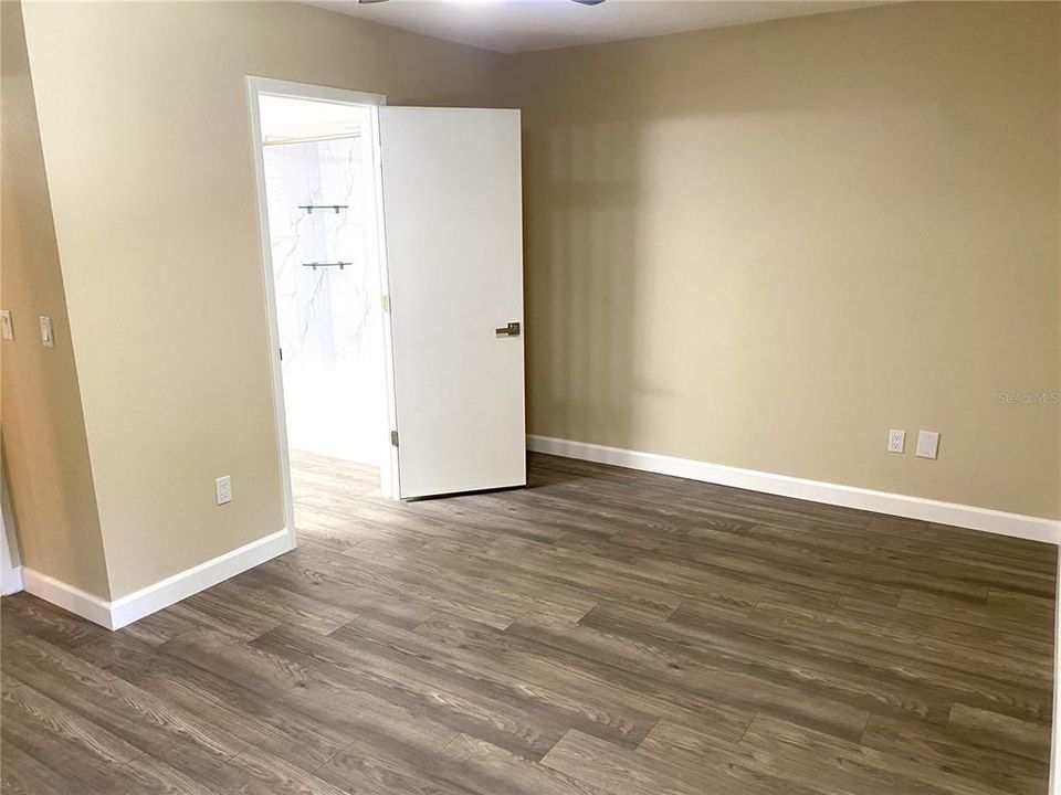 For Sale: $295,000 (2 beds, 2 baths, 1460 Square Feet)