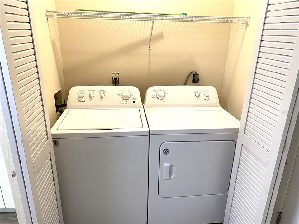 For Sale: $295,000 (2 beds, 2 baths, 1460 Square Feet)