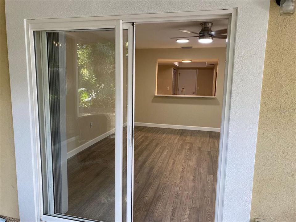 For Sale: $295,000 (2 beds, 2 baths, 1460 Square Feet)