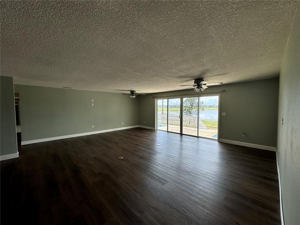 En Renta: $2,495 (3 camas, 2 baños, 2122 Pies cuadrados)