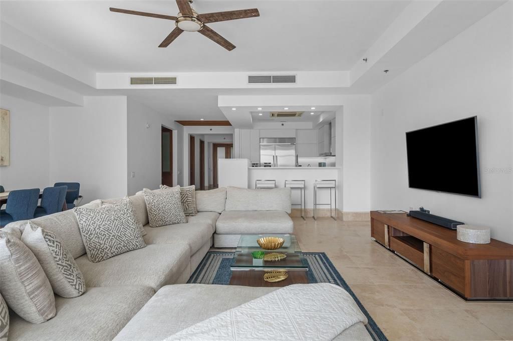 待售: $3,199,000 (3 贝兹, 3 浴室, 2323 平方英尺)