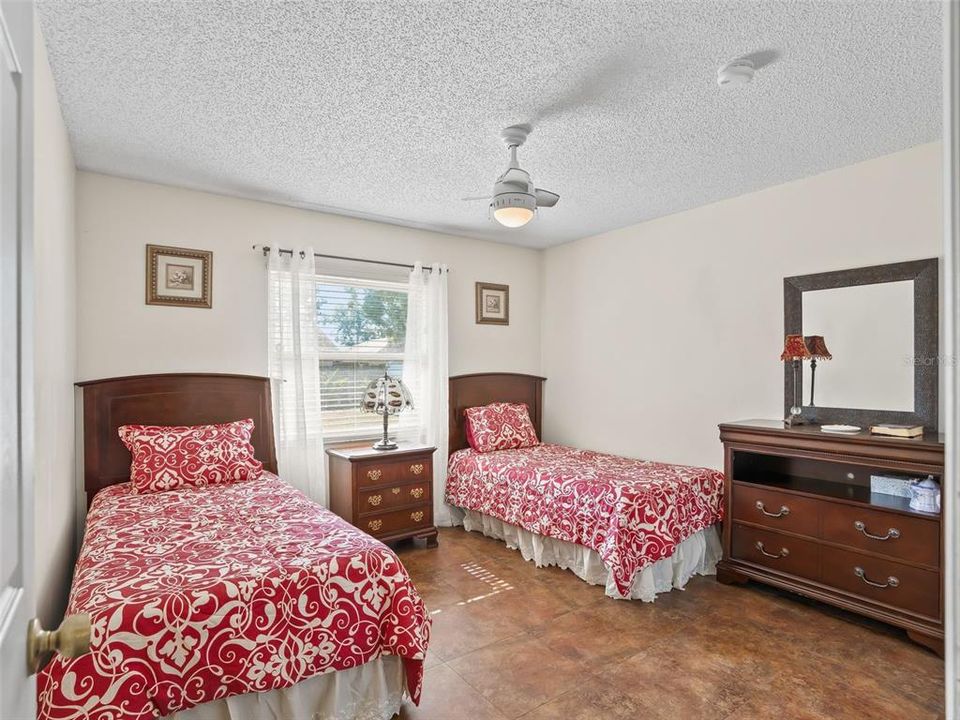 For Sale: $330,000 (3 beds, 2 baths, 1908 Square Feet)