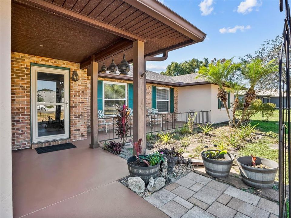 For Sale: $330,000 (3 beds, 2 baths, 1908 Square Feet)