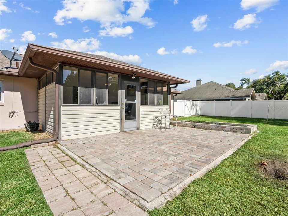 For Sale: $330,000 (3 beds, 2 baths, 1908 Square Feet)