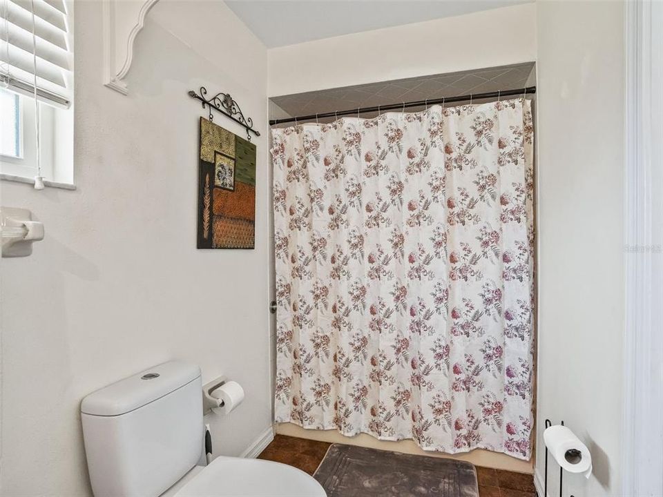 For Sale: $330,000 (3 beds, 2 baths, 1908 Square Feet)