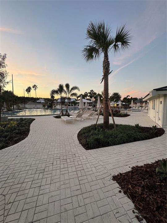 For Sale: $169,900 (2 beds, 2 baths, 1015 Square Feet)