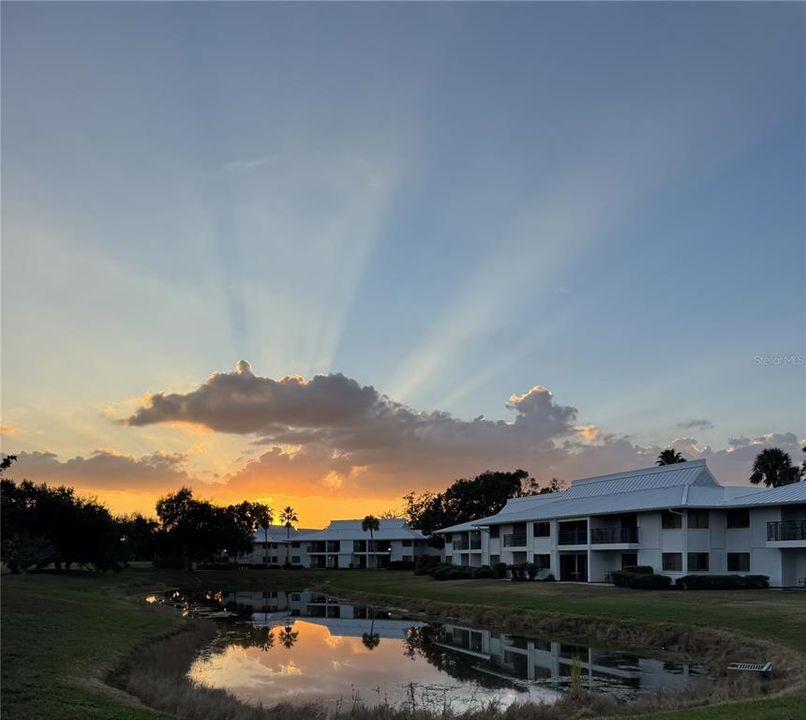 For Sale: $169,900 (2 beds, 2 baths, 1015 Square Feet)