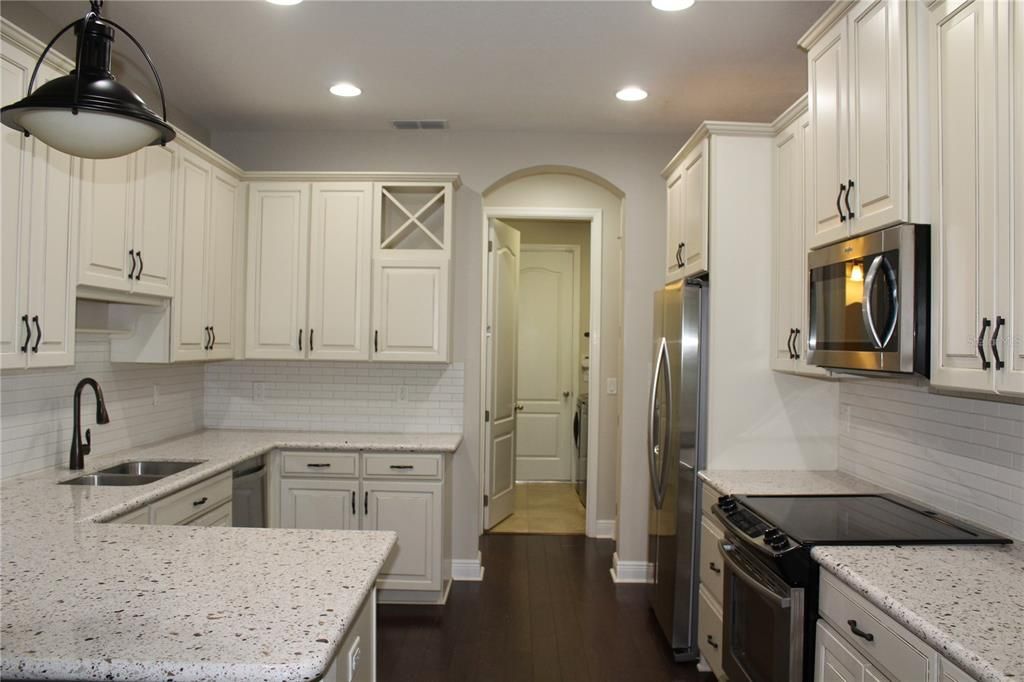 出租: $2,900 (3 贝兹, 2 浴室, 2172 平方英尺)