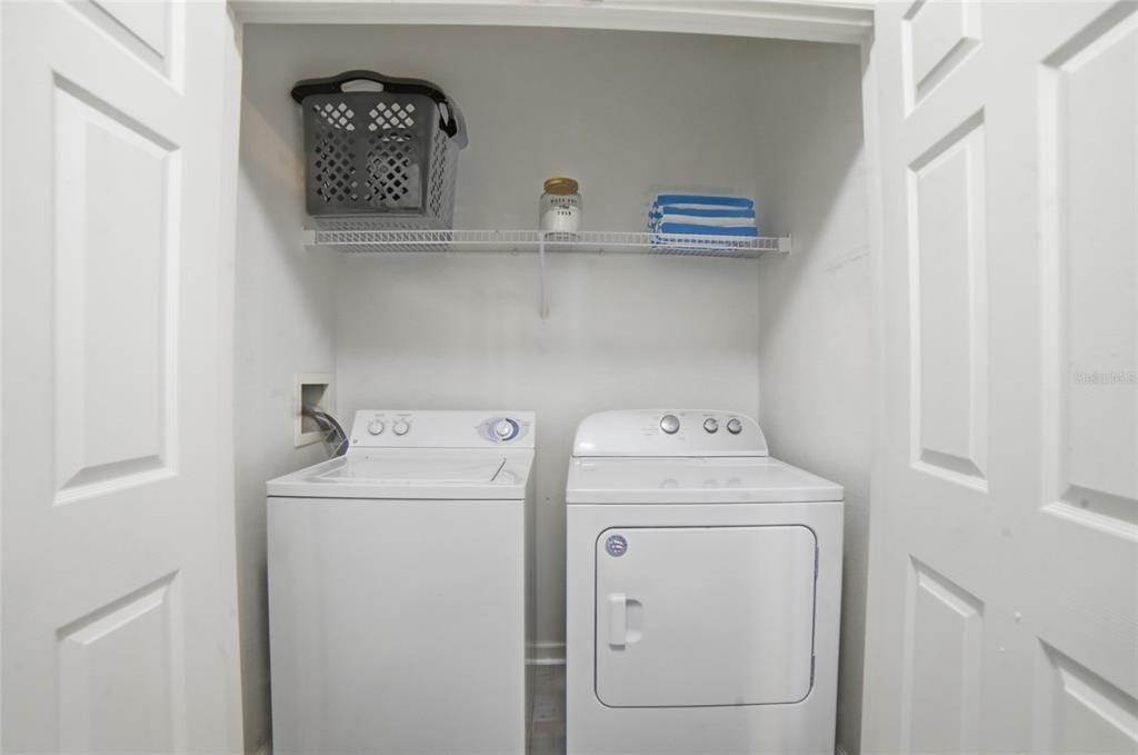 For Sale: $270,000 (3 beds, 2 baths, 1402 Square Feet)