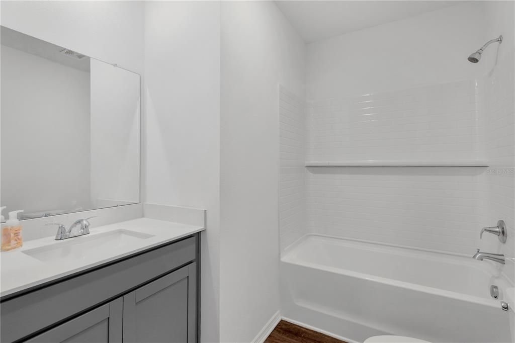 For Rent: $3,100 (5 beds, 3 baths, 2491 Square Feet)